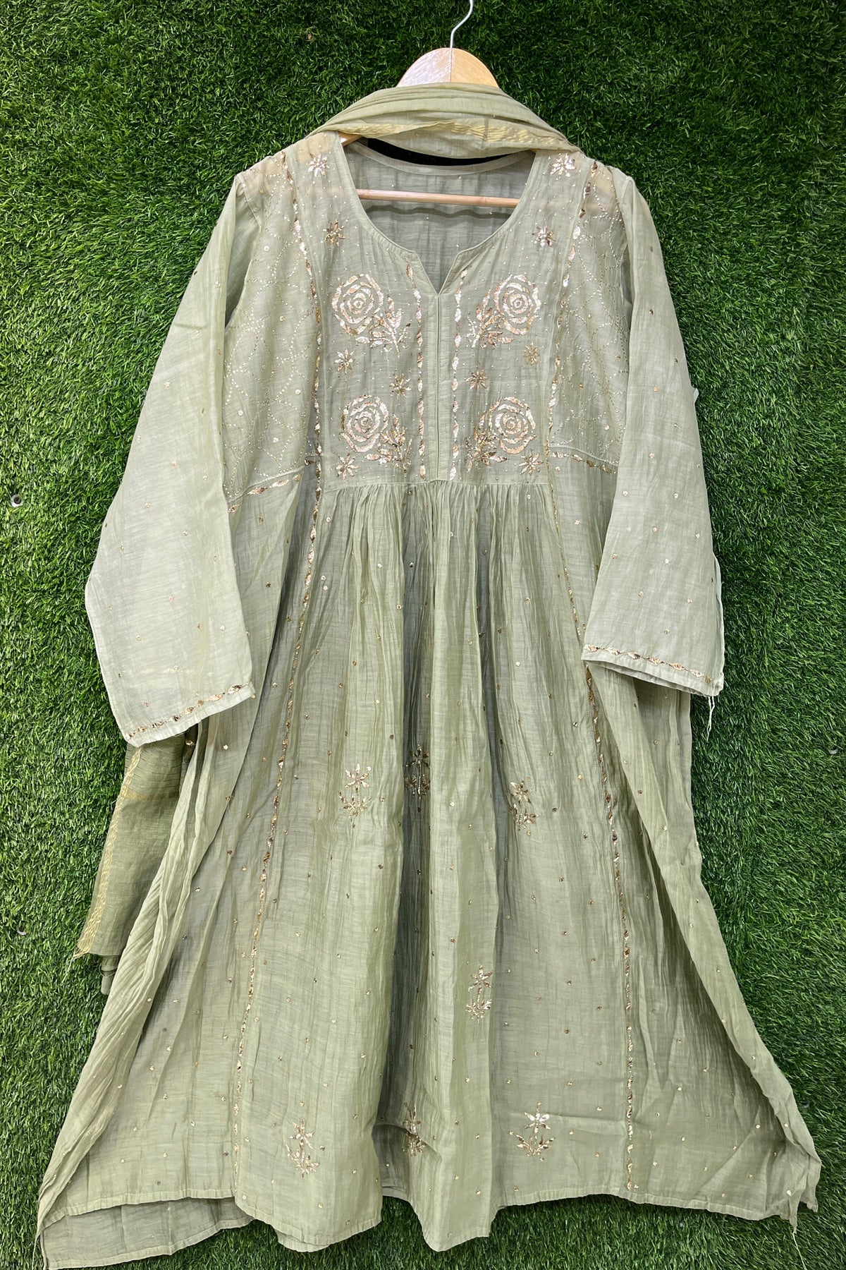 Mul Chanderi Pitta Work Kurta Dupatta Set Avadh Chikan