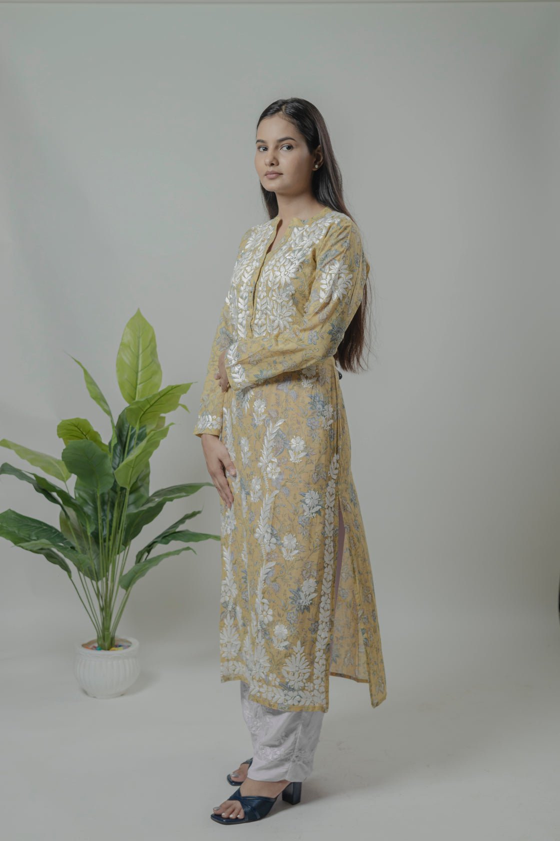 Mul mul cotton Long kurti Avadh Chikan