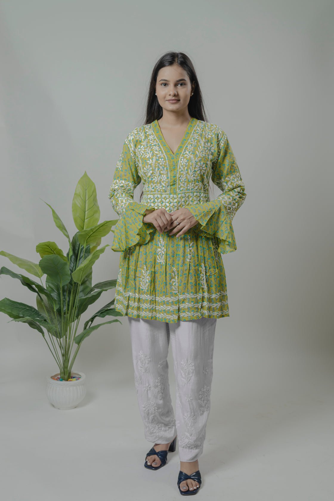 Mul Mul cotton short kurti Avadh Chikan